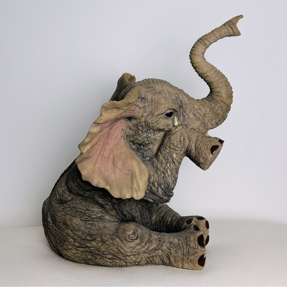 Montefiori Collection Rare Vintage Teardrop Crying Elephant Figurine